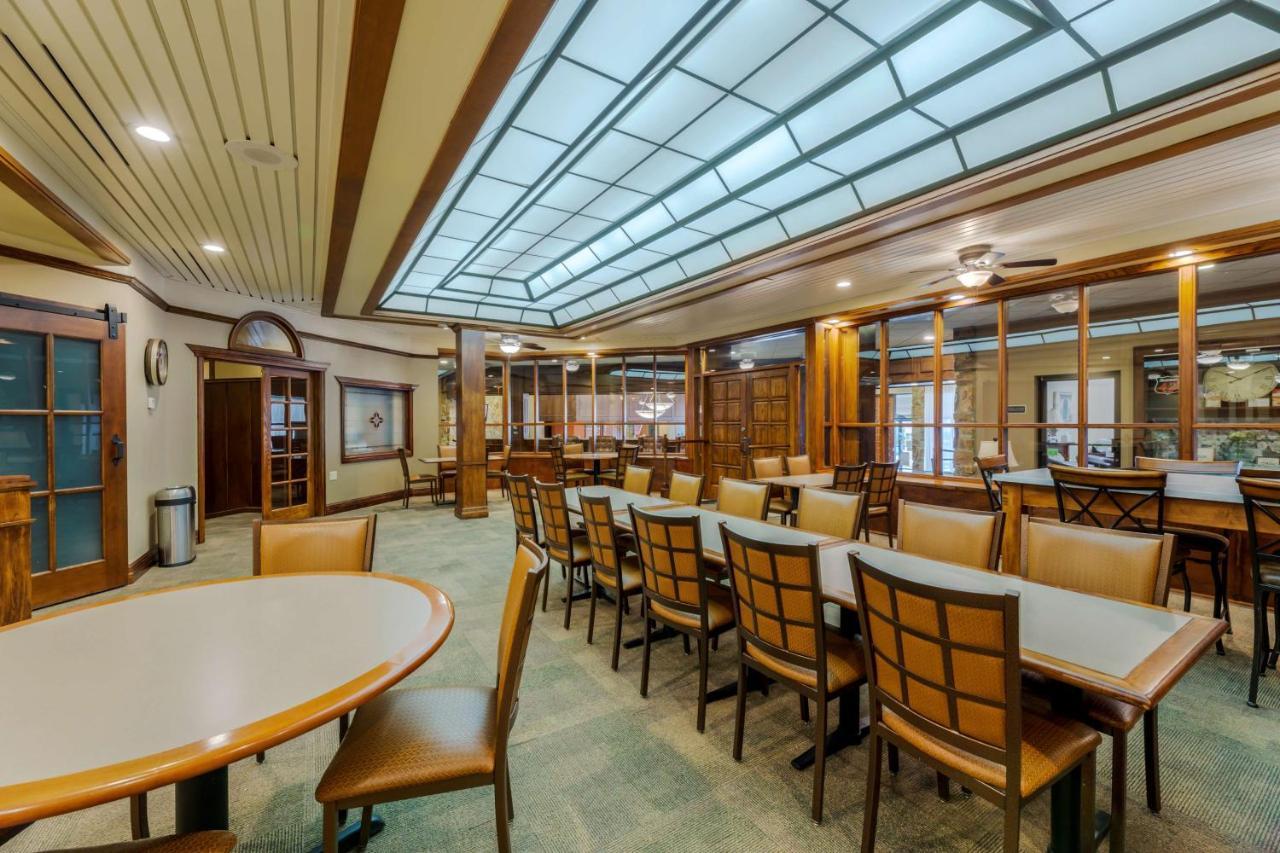 Best Western Plus Wooster Hotel & Conference Center Exterior photo